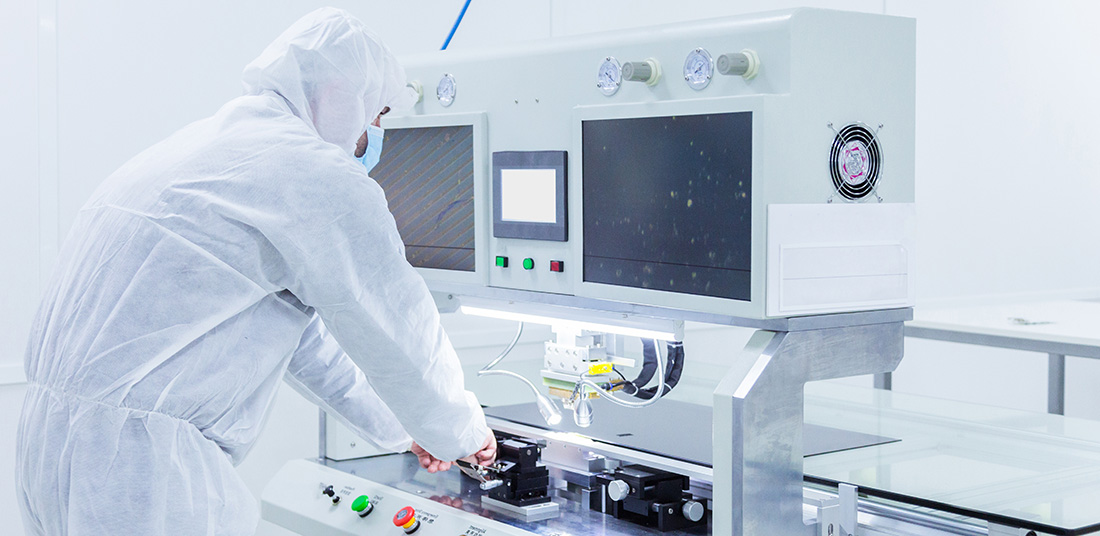 Bis-naphthyl(2,4-hydroxy-n-hexyloxyphenyl)-1,3,5-triazine (518045-49-3) (stellar-2044)